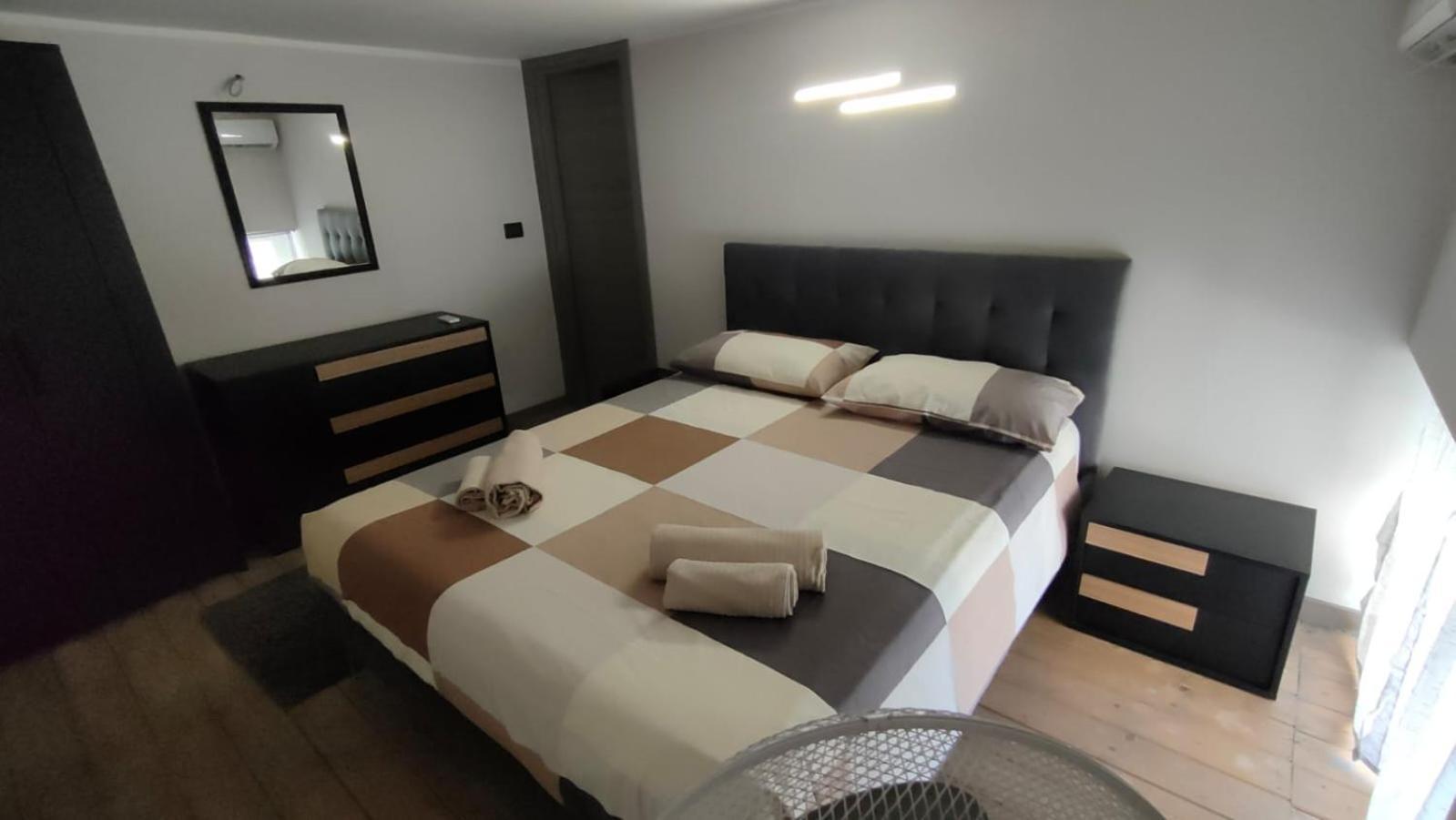Louis Home Сиракуза Екстериор снимка