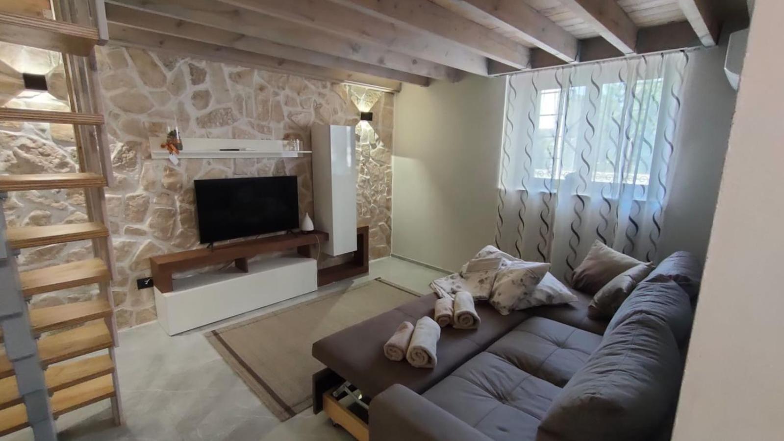 Louis Home Сиракуза Екстериор снимка